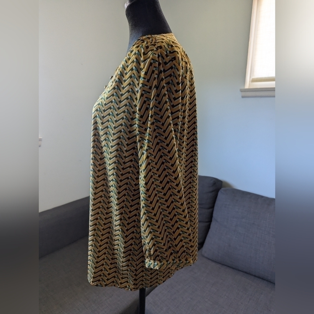 Banana Republic 3/4 Sleeve Blouse Size Medium - Picture 3 of 5